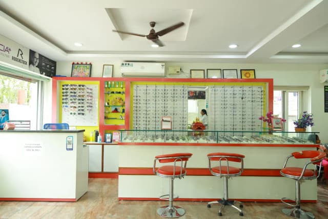 Sarojana Eye Hospital photo 3